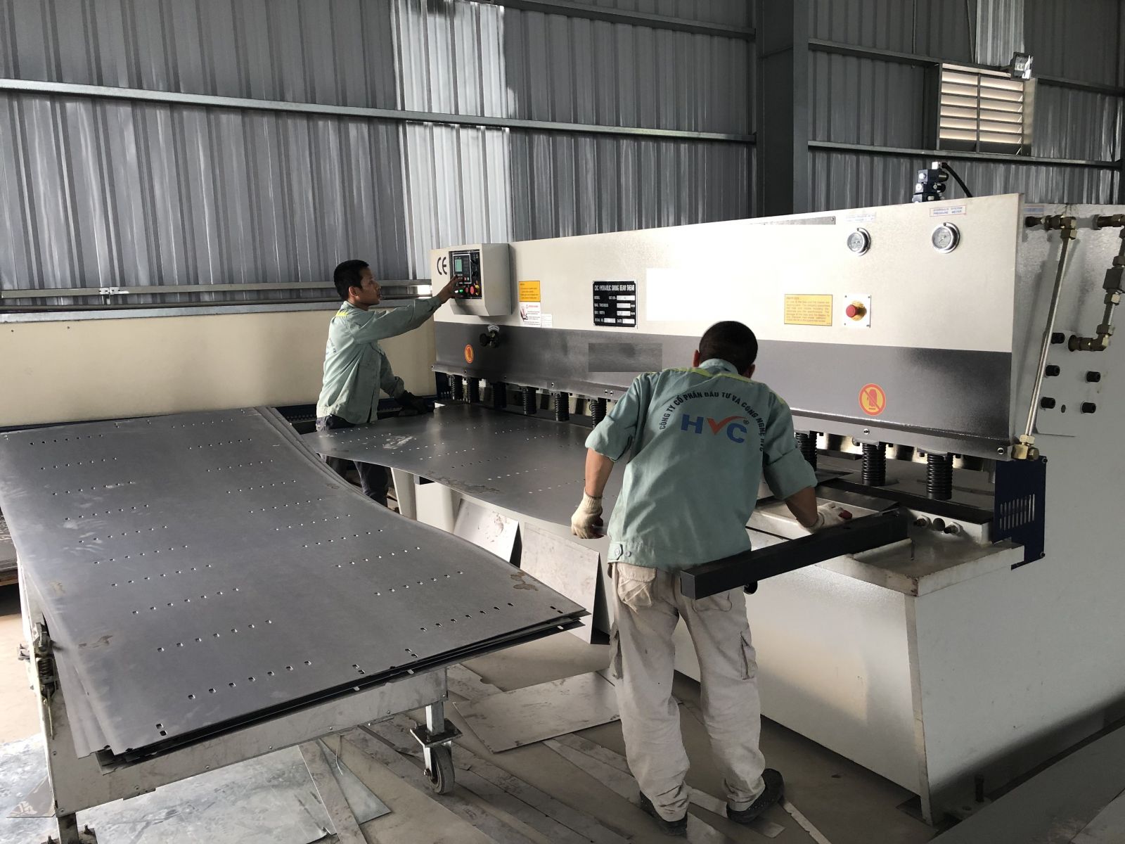HVC đầu tư cơ sở vật chất trong sản xuất