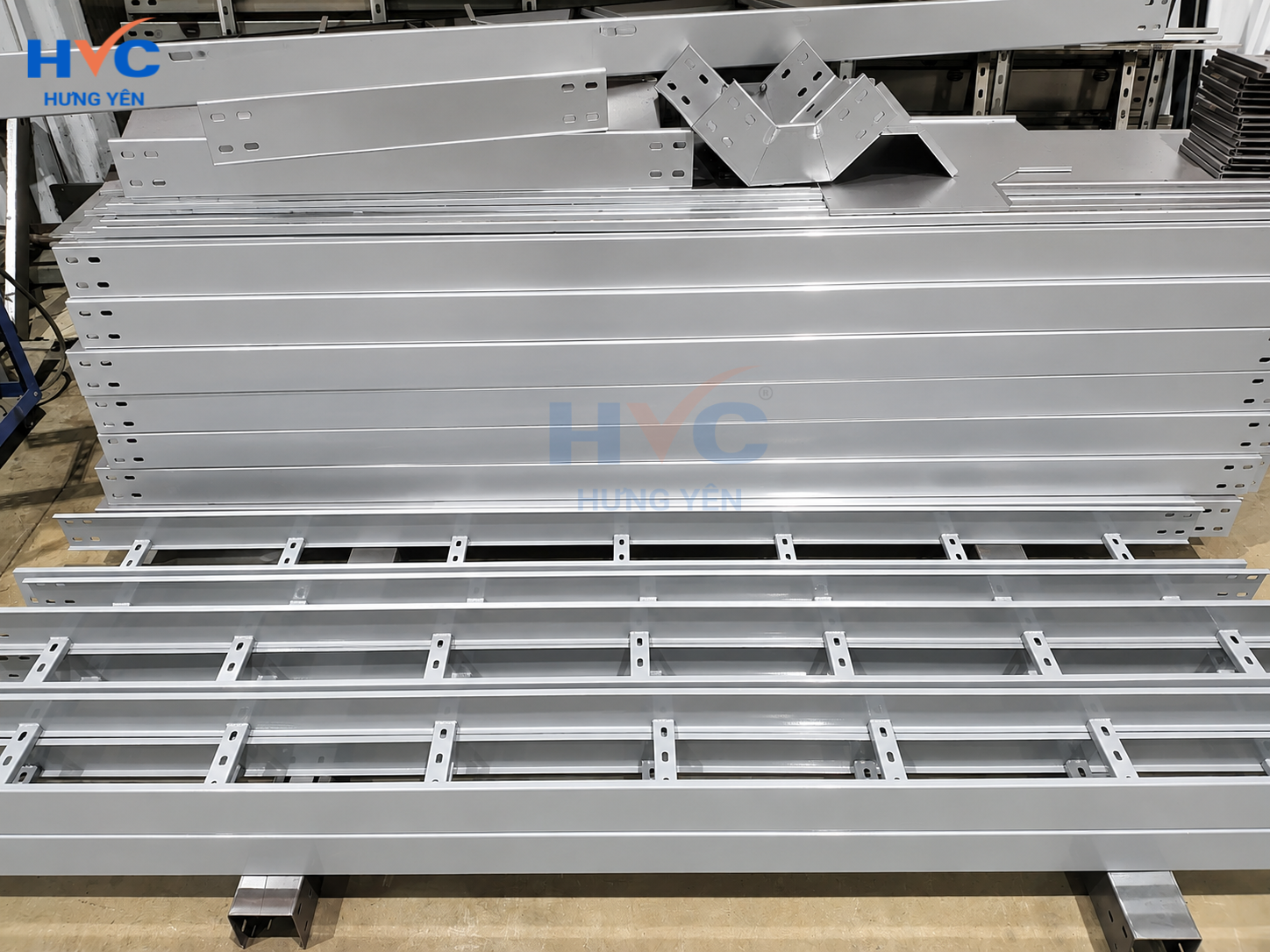 Hệ thống thang cáp được sản xuất tại nhà máy HVC Hưng Yên